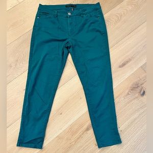 TINSEL Jean Pants - in Evergreen